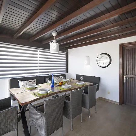 Villa Superb Casa Herlanda 3 Bedrooms Pool Table Great Sea Views Playa Blanca (Lanzarote)