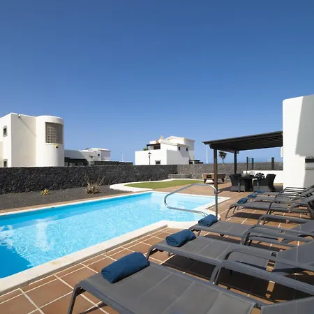 Villa Superb Casa Herlanda 3 Bedrooms Pool Table Great Sea Views *