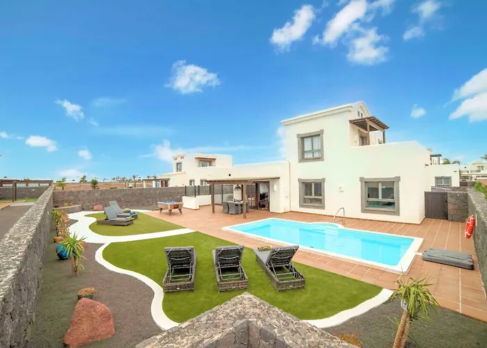 Villa Superb Casa Herlanda 3 Bedrooms Pool Table