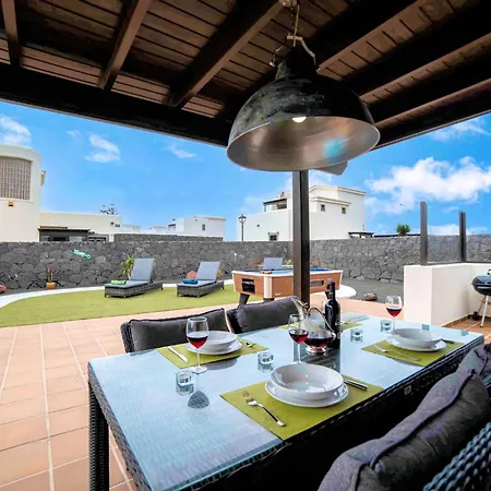 Superb Casa Herlanda 3 Bedrooms Pool Table プラヤ・ブランカ